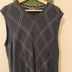 VanHeusen Studio Black with White Pattern Sweater Vest - Great Condition